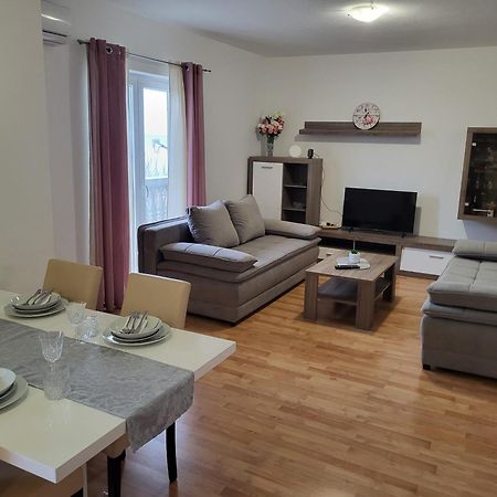 Apartmani Goga Starigrad Paklenica Exteriér fotografie