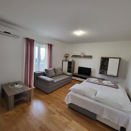 Apartmani Goga Starigrad Paklenica Exteriér fotografie