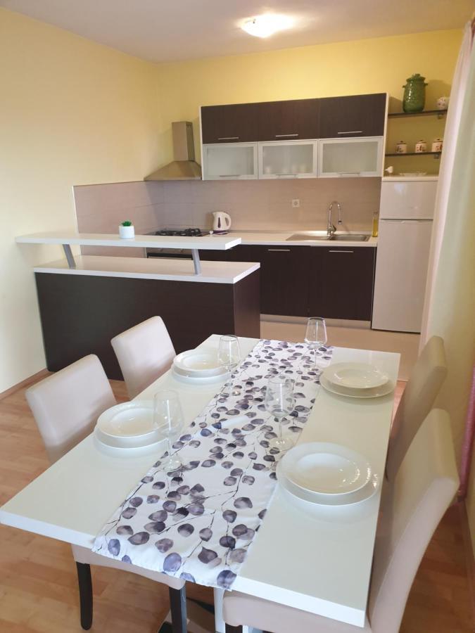 Apartmani Goga Starigrad Paklenica Exteriér fotografie
