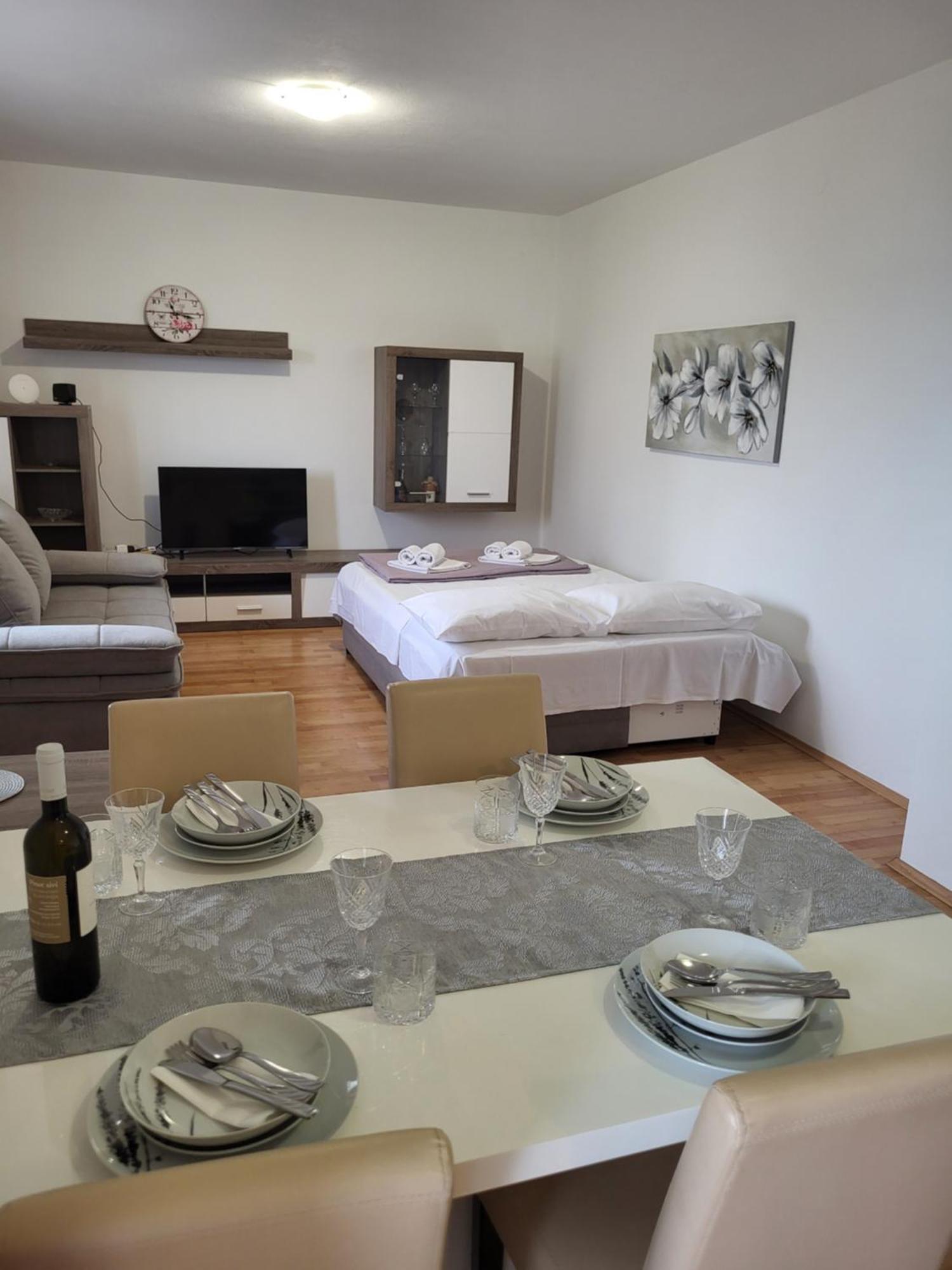 Apartmani Goga Starigrad Paklenica Exteriér fotografie