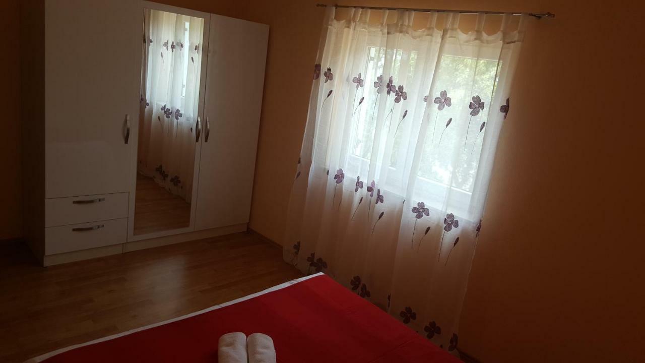 Apartmani Goga Starigrad Paklenica Exteriér fotografie